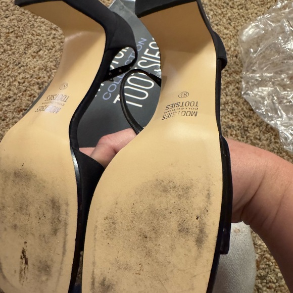 Mootsies Tootsies Elegant Black Heels - Picture 3 of 4